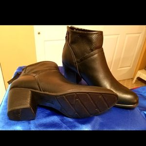 Women's boots